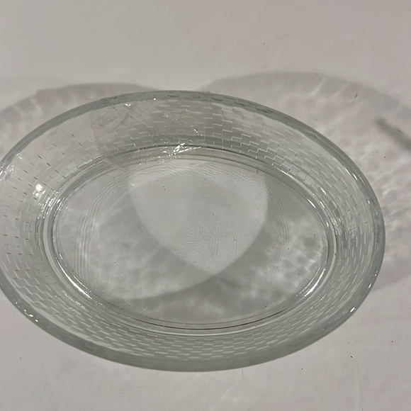 Silver medal and glass angle praying basket weave glass trinket box - Picture 4 of 9